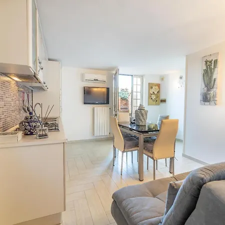 Soraya Apartment *